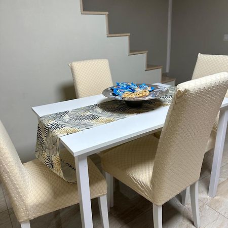 A.D.M Bed & Breakfast Napoli Bagian luar foto