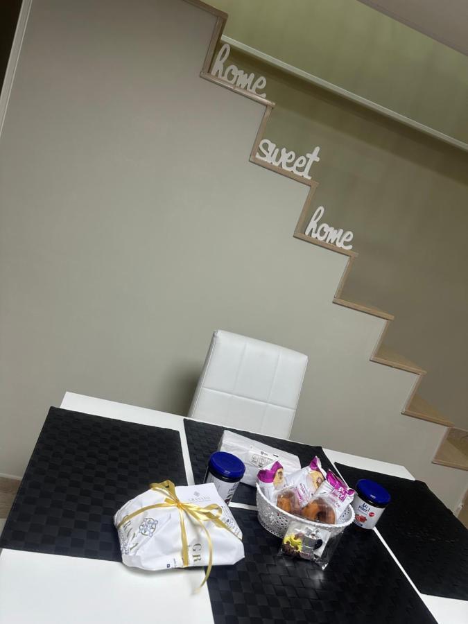 A.D.M Bed & Breakfast Napoli Bagian luar foto