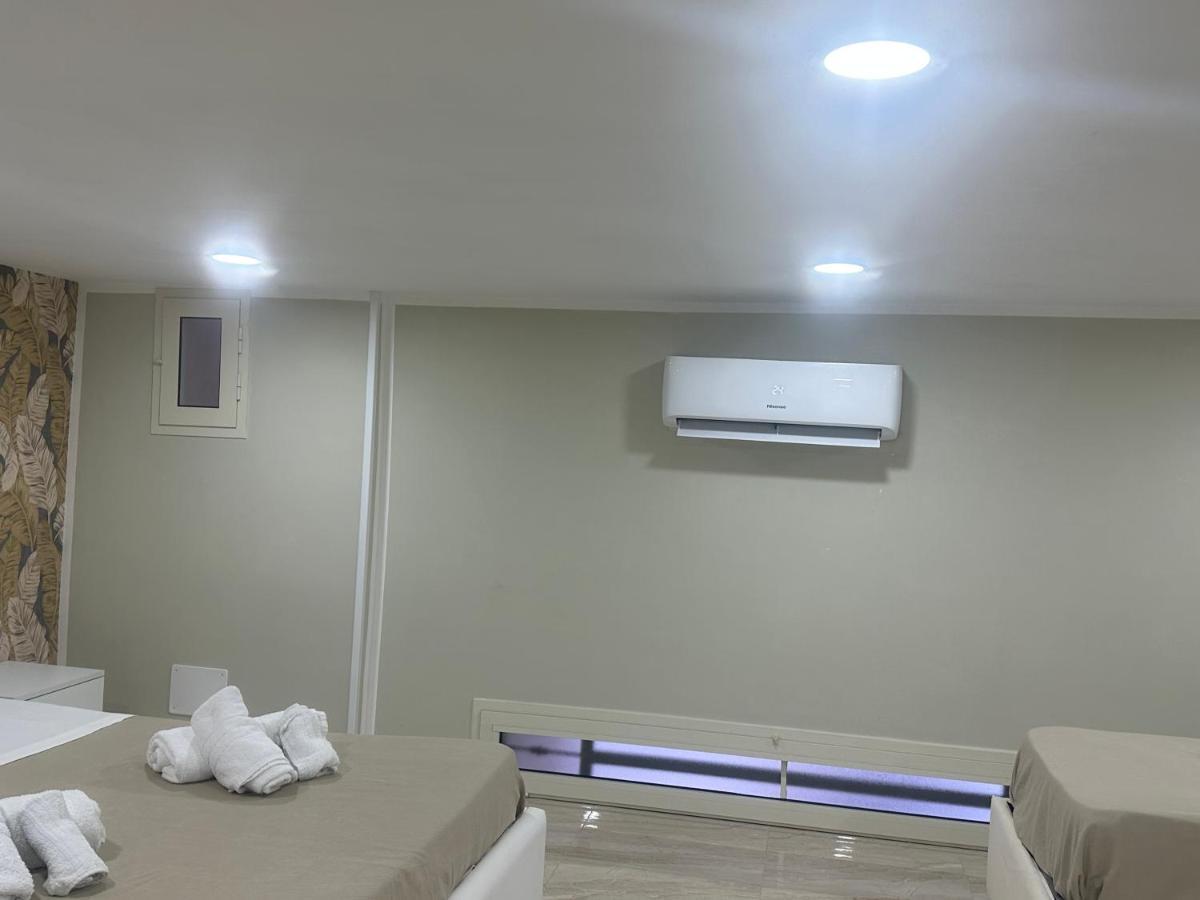 A.D.M Bed & Breakfast Napoli Bagian luar foto