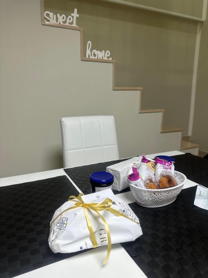 A.D.M Bed & Breakfast Napoli Bagian luar foto